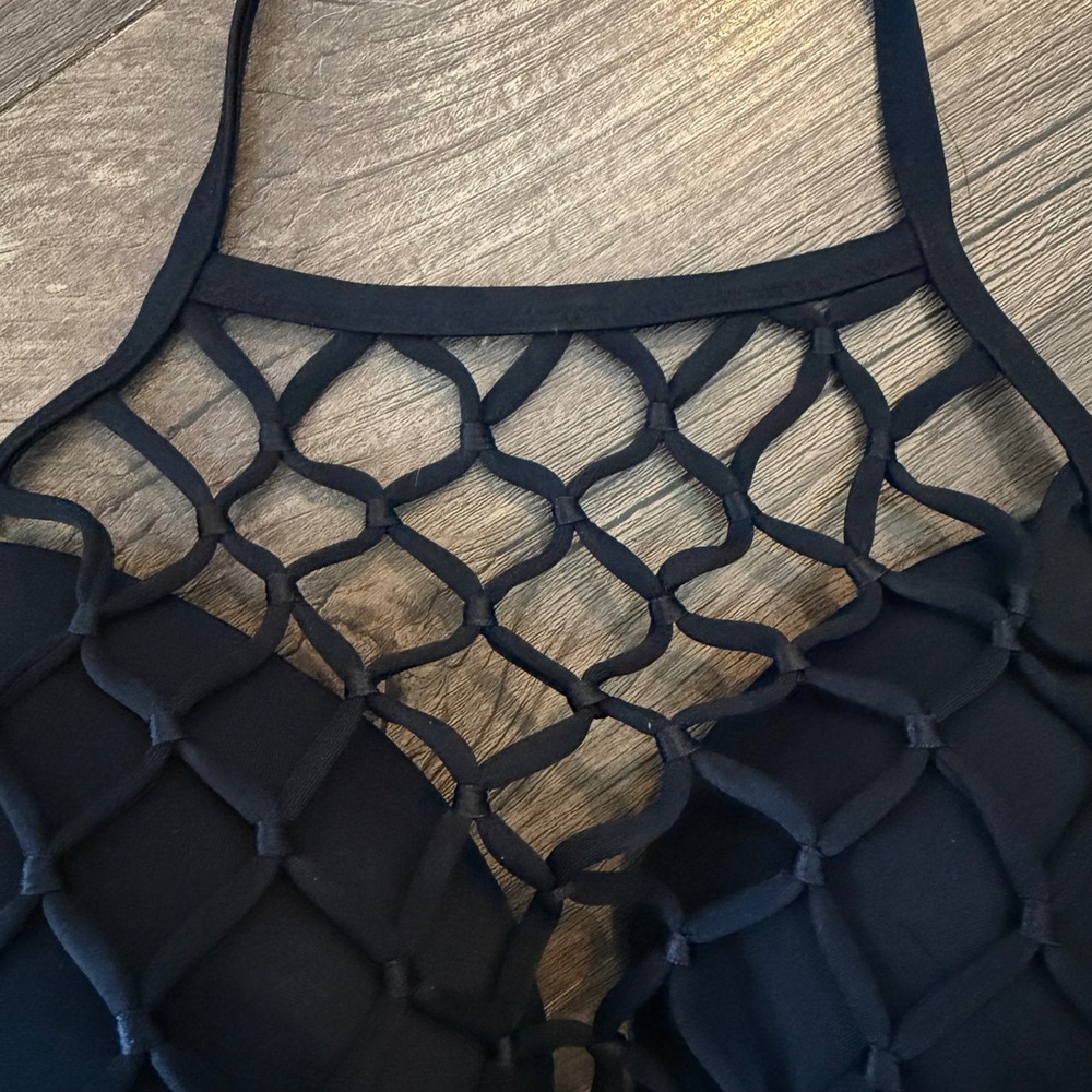 Shade & Shore Bikini Top Women‎ 38C Black High Neck Macrame Underwire Halter - Picture 2 of 9